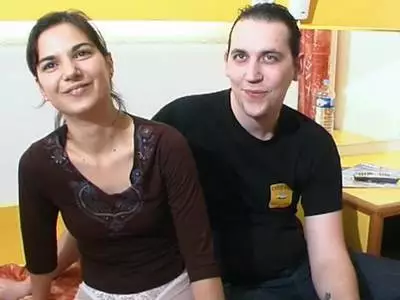 Riesenschwanz fickt behaarte Amateur Pussy