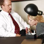 Amateur Luder im Büro durchgefickt